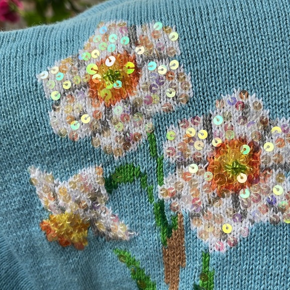 Philip Jane Gordon Women’s Sweater - Picture 4 of 7